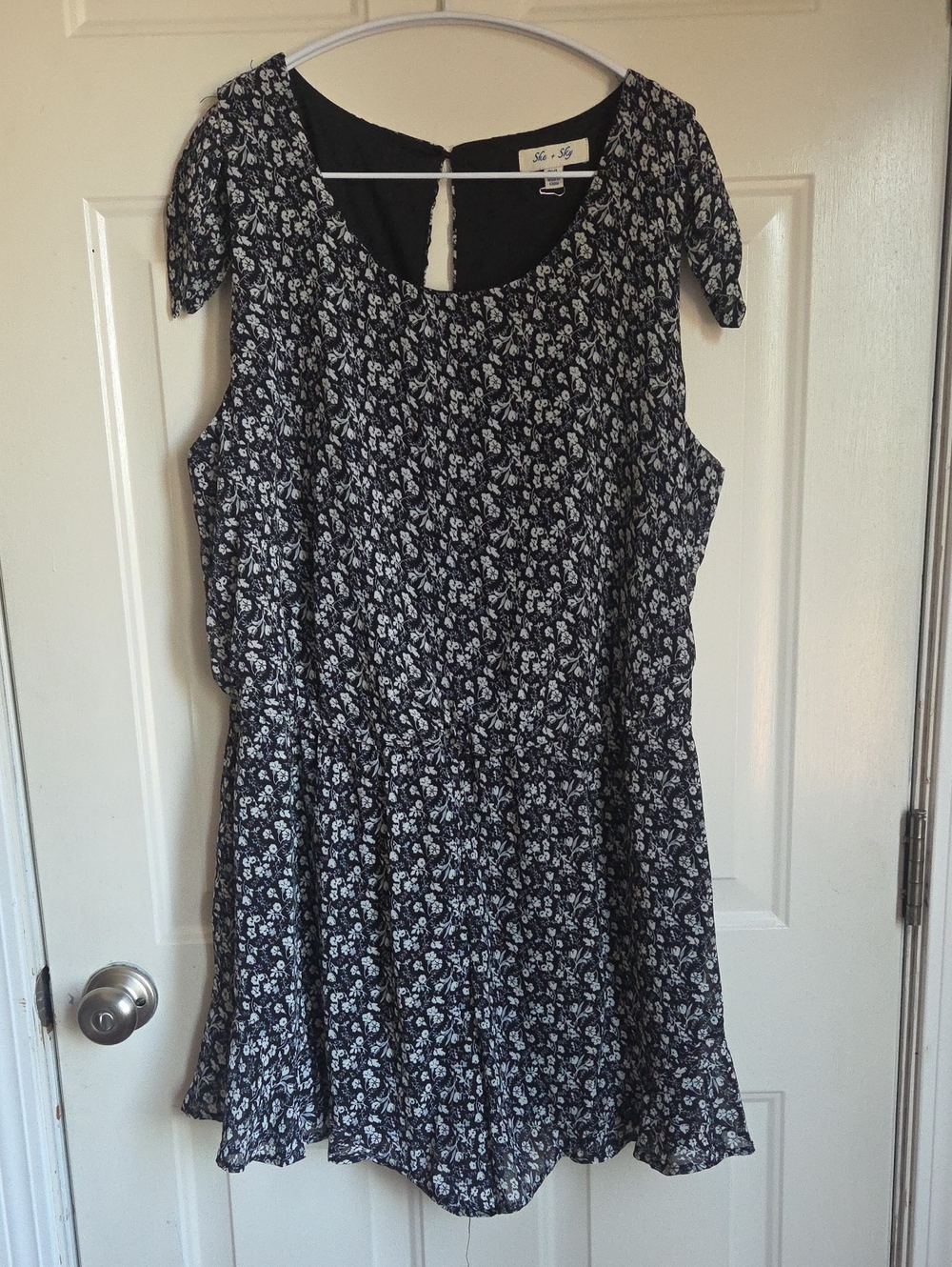 She + Sky Black Floral Tie-Shoulder Romper 2XL